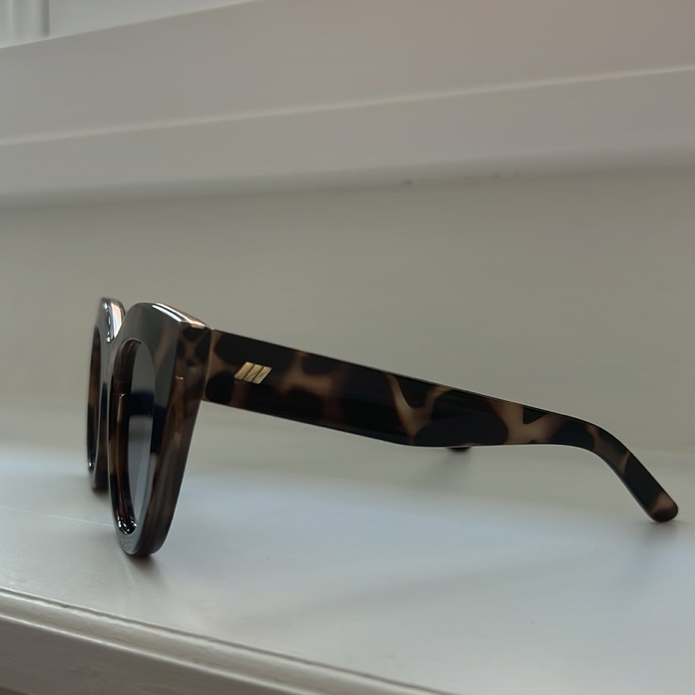 Le Specs Air Heart Sunglasses - Picture 2 of 7